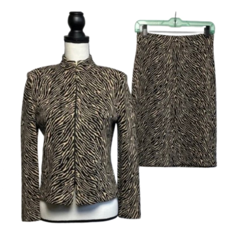 ST. JOHN 2 pc suit Zebra Print Skirt jacket - Picture 8 of 17